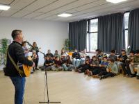 Musikariak ikastetxeetan